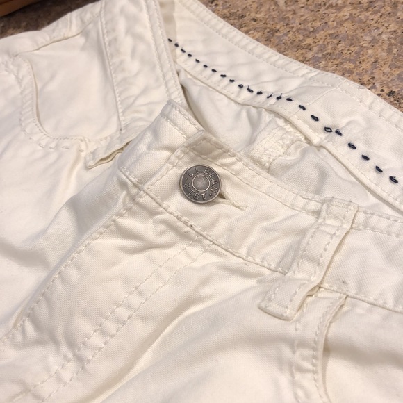 L.L. Bean Pants - L.L. Bean 100% Cotton Pants / (Jeans?) 8 Reg Off White